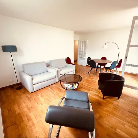 Apartment Standing Avec Jardin, 4 Personnes, Strategiquement Situe Mantes-la-Jolie