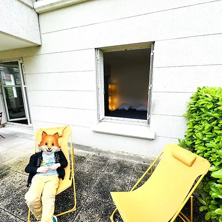 Standing Avec Jardin, 4 Personnes, Strategiquement Situe Apartment *